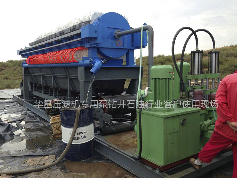 柱塞泥漿泵石油行業(yè)客戶現(xiàn)場(chǎng)